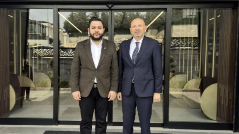 Erim Arıkan, Bilal Çeker’i kutladı