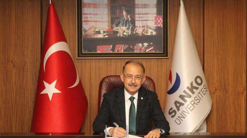 “BAYRAMLAR MİLLİ VE MANEVİ DEĞERLERİN YAŞATILMASINDA ÖNEMLİ BİR YERE SAHİPTİR”