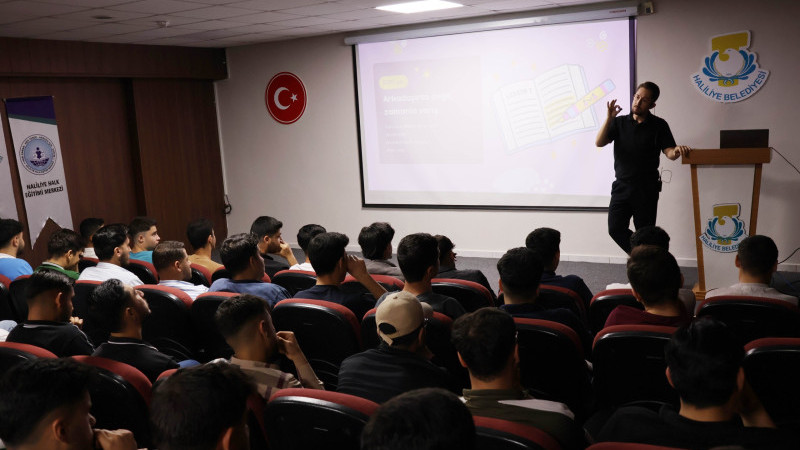 HALİLİYE’DE GENÇLERE REHBERLİK VE MOTİVASYON DESTEĞİ