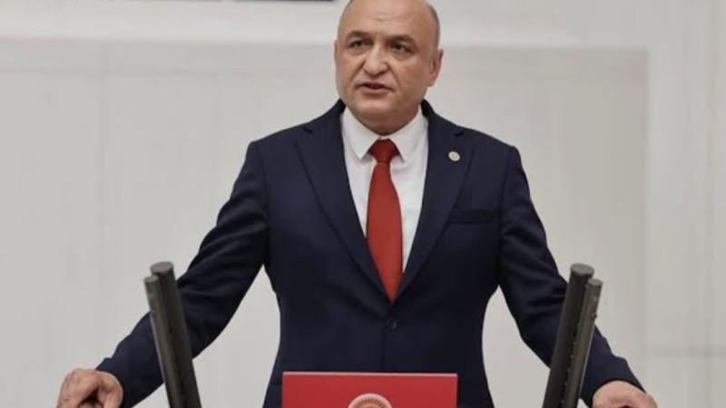 Melih Meriç: “CHP’de iradenin sahibi saraylar değildir”