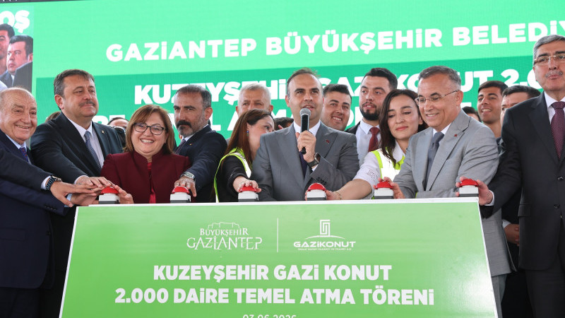 BAKAN KACIR GAZİ KONUT TARAFINDAN YAPILAN 2 BİN KONUT’UN TEMELİNİ ATTI