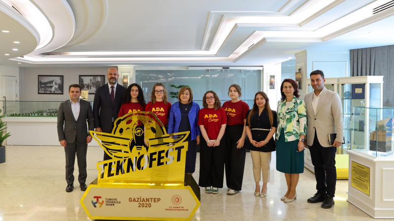 BAŞKAN ŞAHİN, GAZİ ŞEHRİN BAŞARILI ÖĞRENCİLERİNİ AĞIRLADI