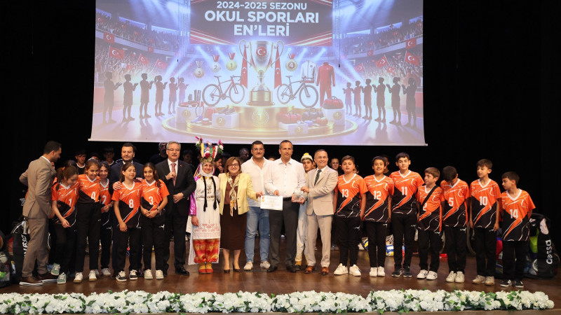 BÜYÜKŞEHİR’DEN “2024-2025 SEZONU OKUL SPORLARI ENLERİ” PROGRAMI