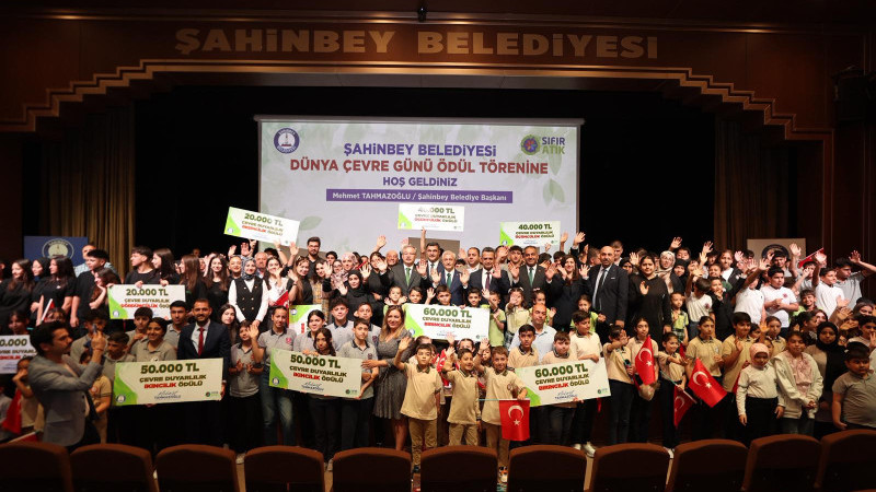 ŞAHİNBEY BELEDİYESİ’NDEN ÇEVRECİ OKULLARA ÖDÜL YAĞMURU