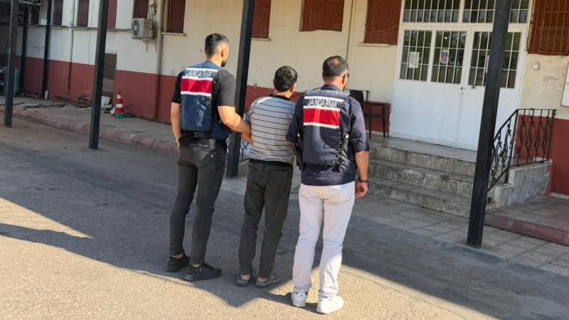JANDARMADAN GÖÇMEN KAÇAKÇILARINA OPERASYON