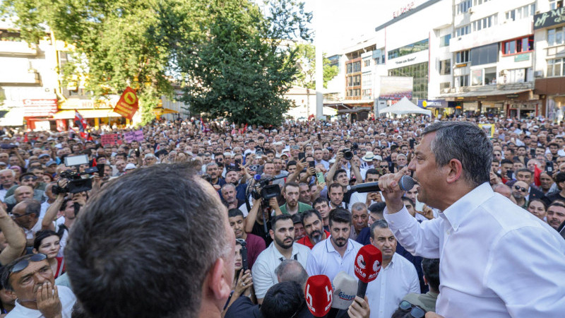 Özgür Özel'e Gaziantep'te yoğun ilgi