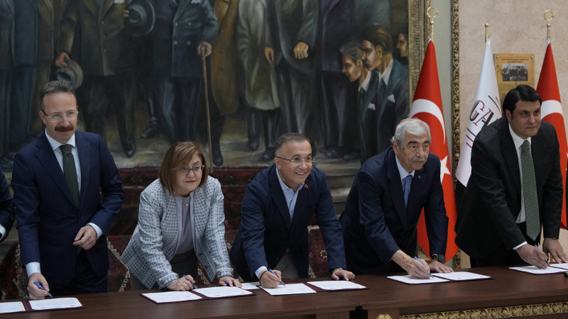 Hayırsever Abdulkadir Konukoğlu'ndan Kur'an kursu