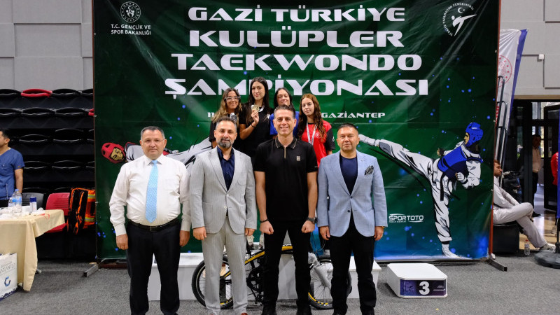 Akın Çalışıcı Taekwondo Federasyonuna sponsor oldu