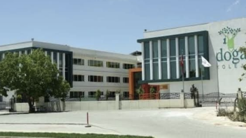 Özel okul çalışanları haklarını istiyor
