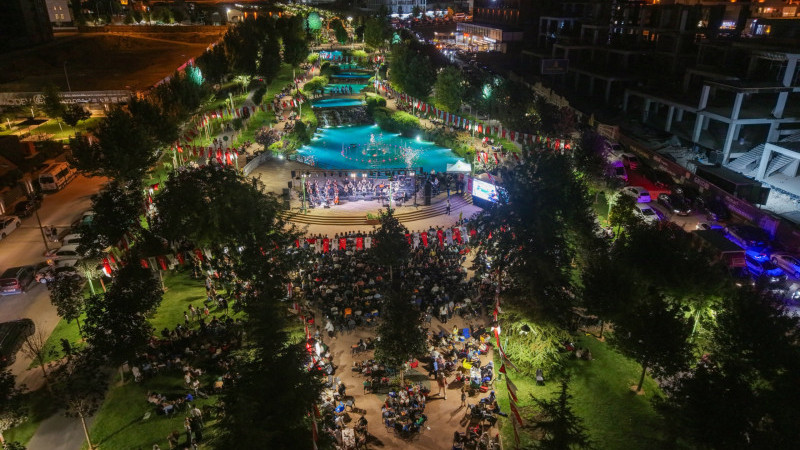 ŞEHİTKAMİL’DEN VADİ PARK’TA MÜZİK DOLU GECE