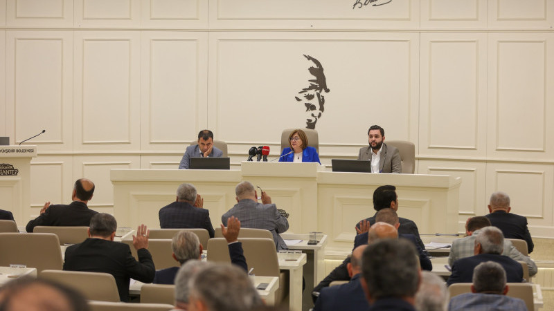 BÜYÜKŞEHİR’DEN ÇİFTÇİYE MAZOT DESTEĞİ 2026’DA DA DEVAM EDECEK