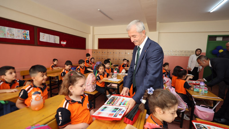 Şahinbey’de eğitim desteği geleneği sürüyor