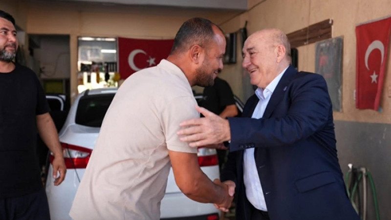 Akdoğan esnafın yanında