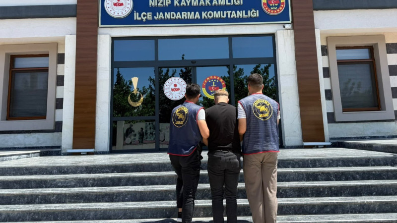 Aranan iki şahıs yakalandı