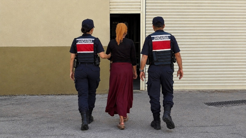15 yıl 9 ay hapis cezasıyla aranıyordu, yakalandı