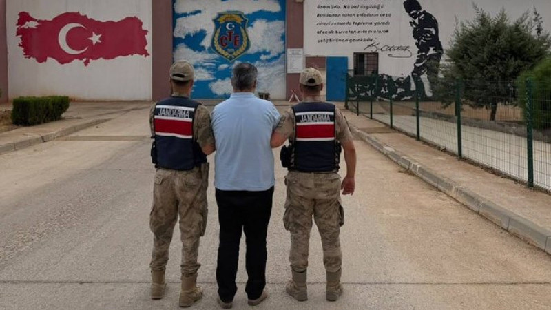 Aranan iki kişi yakalandı