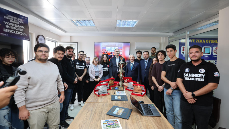 ŞAHİNBEY BELEDİYESİ GENÇ OFİSİ KAPILARINI ÜNİVERSİTELİ GENÇLERE AÇTI