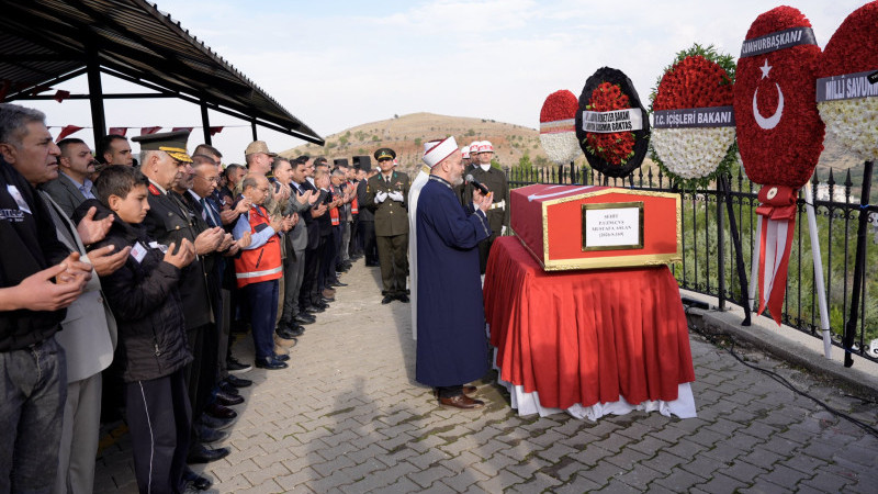 Dualarla uğurlandı