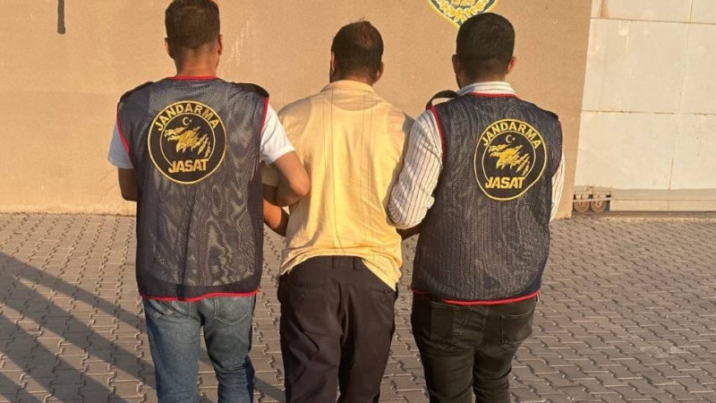 Aranan iki kişi yakalandı